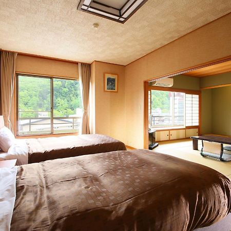 Hotel Ooedo Onsen Monogatari Shinshu Kakeyu à Ueda Extérieur photo