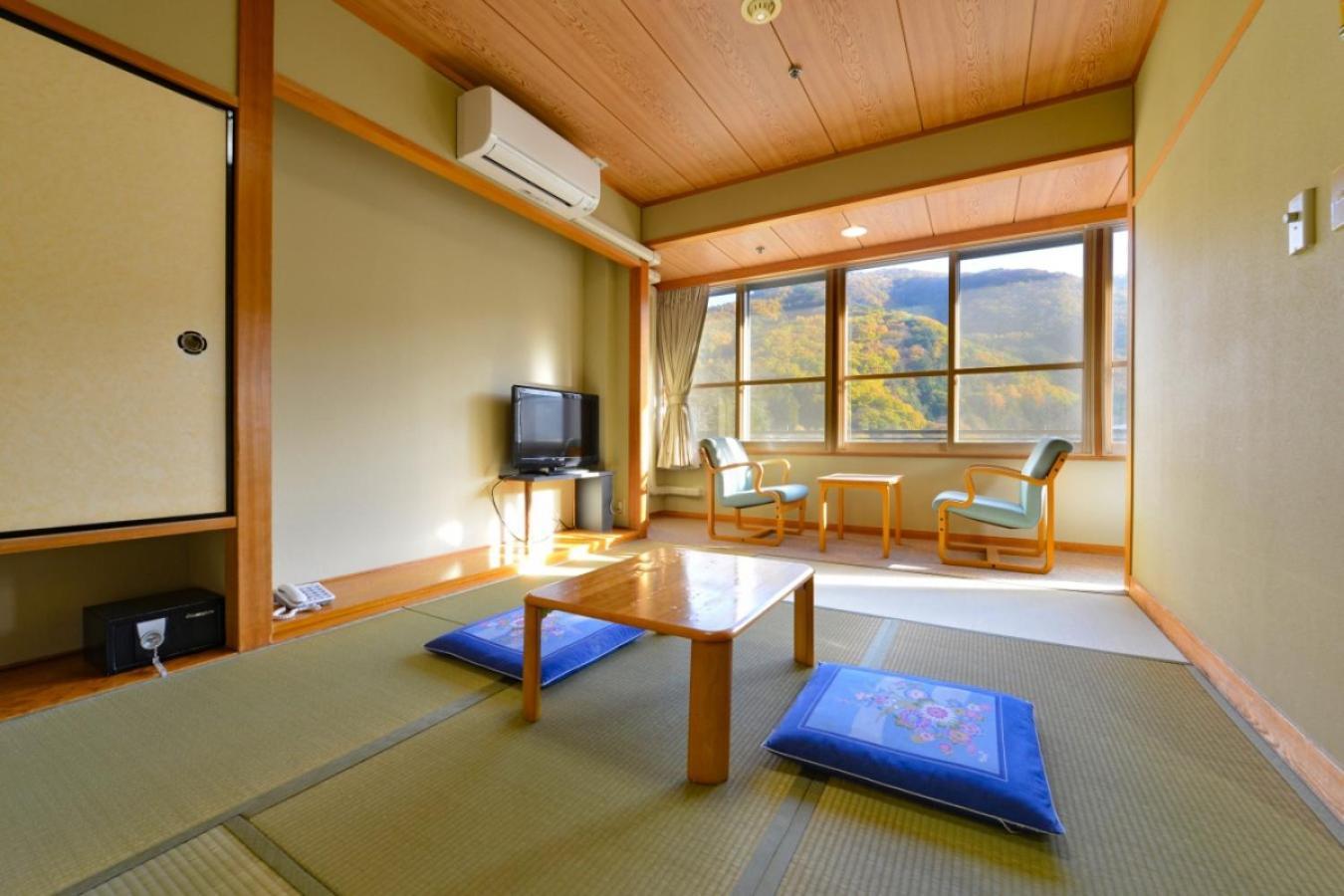 Hotel Ooedo Onsen Monogatari Shinshu Kakeyu à Ueda Chambre photo