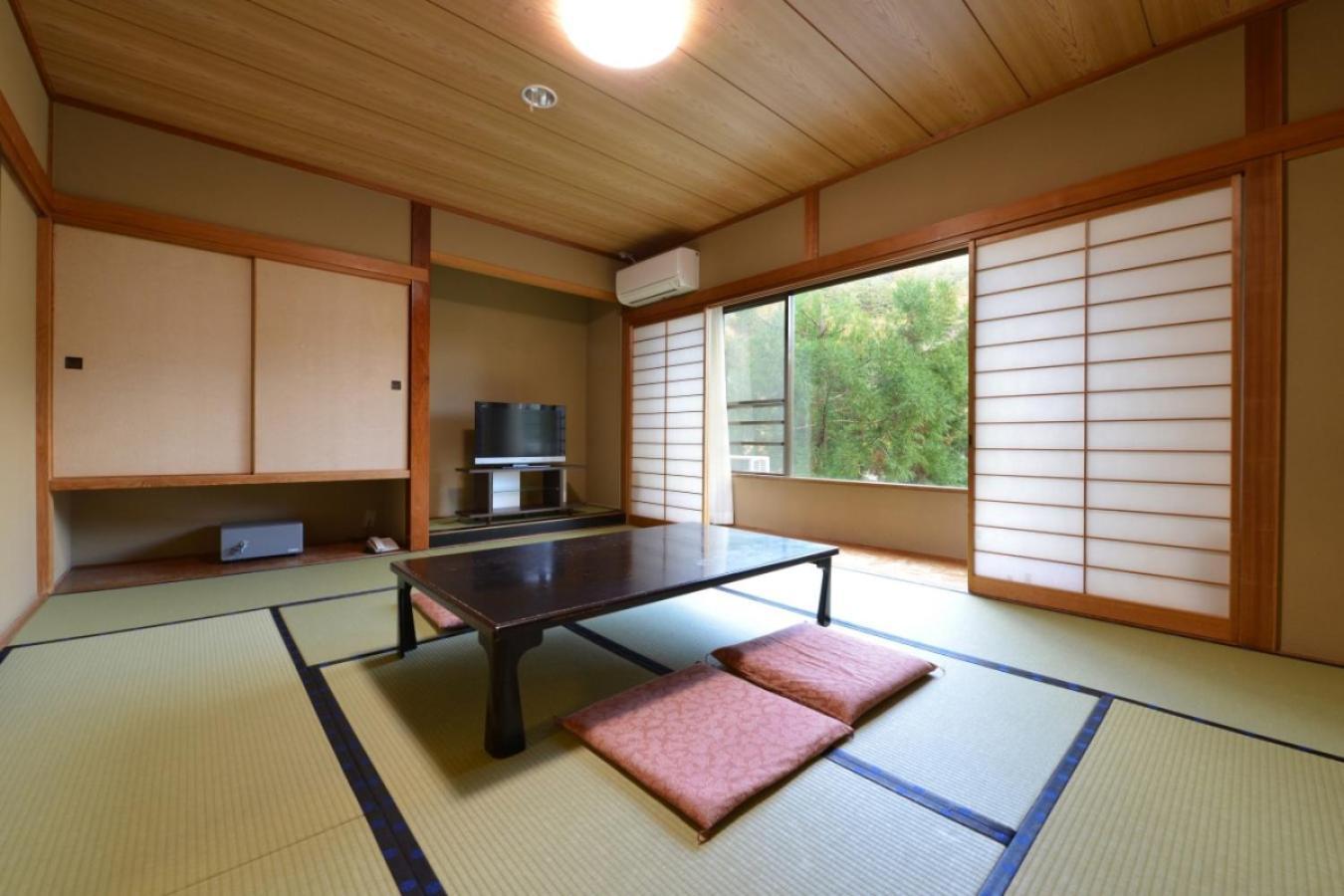 Hotel Ooedo Onsen Monogatari Shinshu Kakeyu à Ueda Chambre photo
