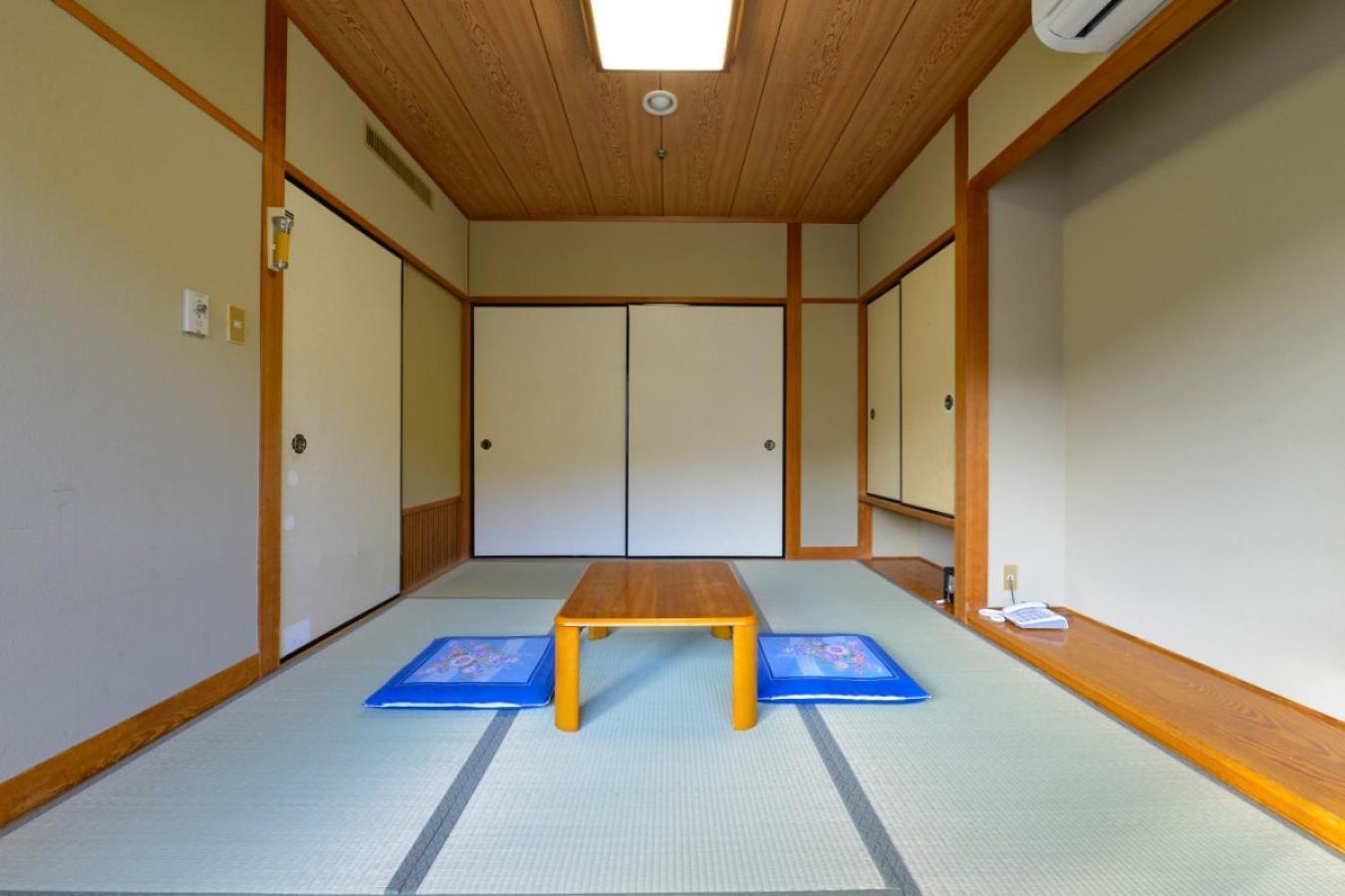 Hotel Ooedo Onsen Monogatari Shinshu Kakeyu à Ueda Chambre photo