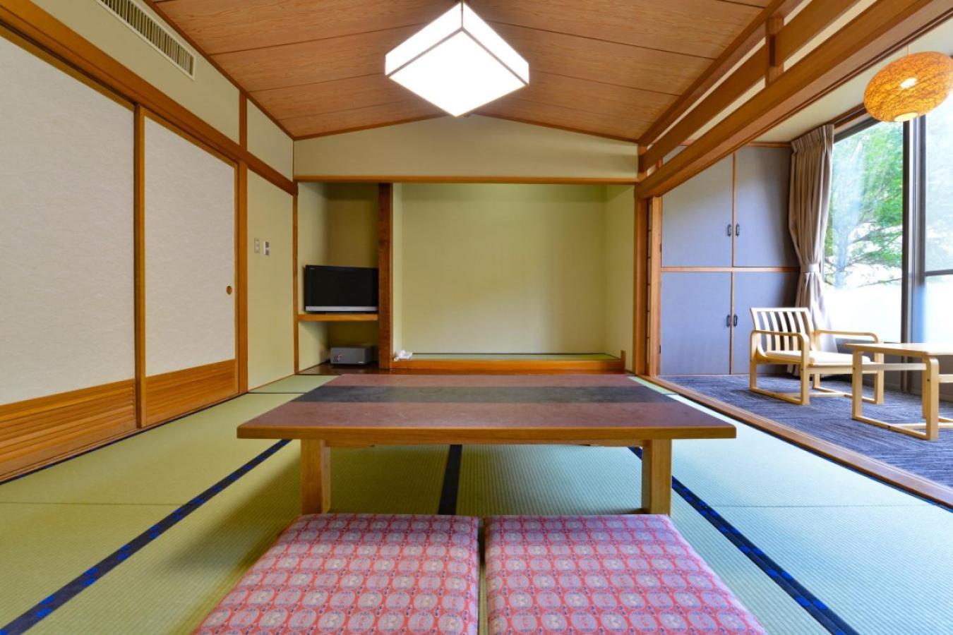 Hotel Ooedo Onsen Monogatari Shinshu Kakeyu à Ueda Chambre photo